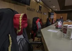 Kocaeli'de duruşma sırasında acı olay: Kalp krizi geçiren savcı hayatını kaybetti