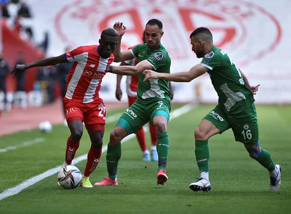Antalyaspor evinde Giresunspor'u 4-1 yendi | MAÇ SONUCU - 2