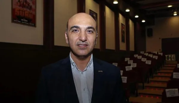 Ekrem İmamoğlu ve ’hizmet’ kelimesi uyuşmuyor! İstanbullu vatandaş canından bezdi! Bakırköy’de 4 yıldır tamamlanamayan kaldırımlar...