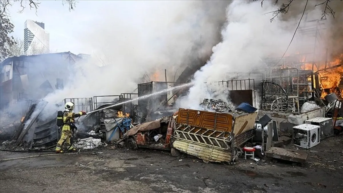 Ankara Yenimahalle'de Korkutan Yangın: Kontrol Altına Alındı!