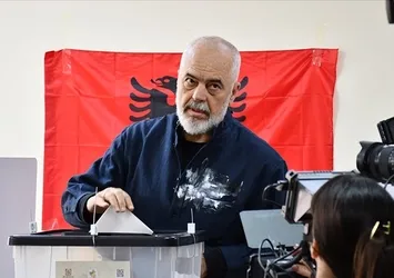 Arnavutluk'taki genel seçimi resmi olmayan sonuçlara göre Başbakan Rama'nın partisi kazandı