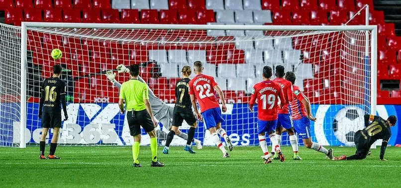 Barcelona Granada'yı deplasmanda 4-0 yendi
