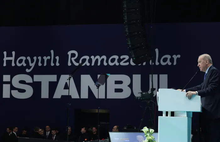 baskan-erdogan-irana-saldirilardan-uzuntu-ve-endise-duyuyoruz-1772306191882.jpg Başkan Erdoğan: "İran'a saldırılardan üzüntü ve endişe duyuyoruz" - 1