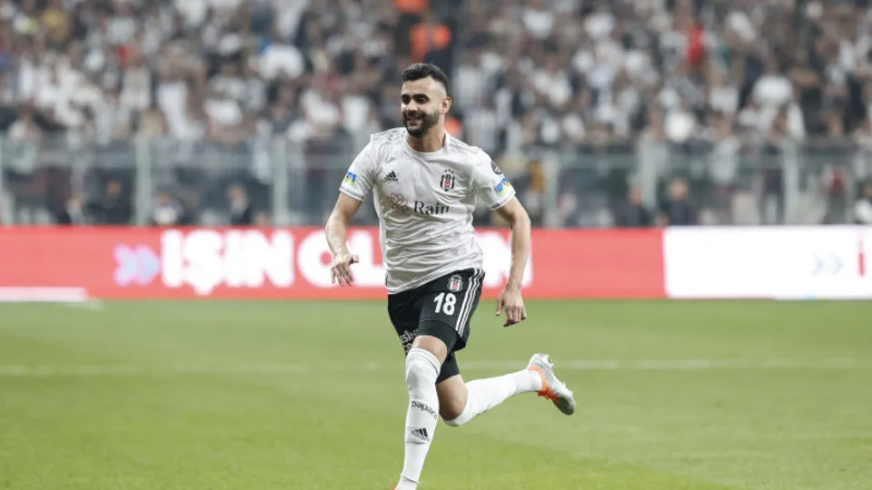 Rachid Ghezzal'ın parmağını kısalttılar! Spor kamuoyunu sallayan iddia! Sakatlığının sebebi bu mu?