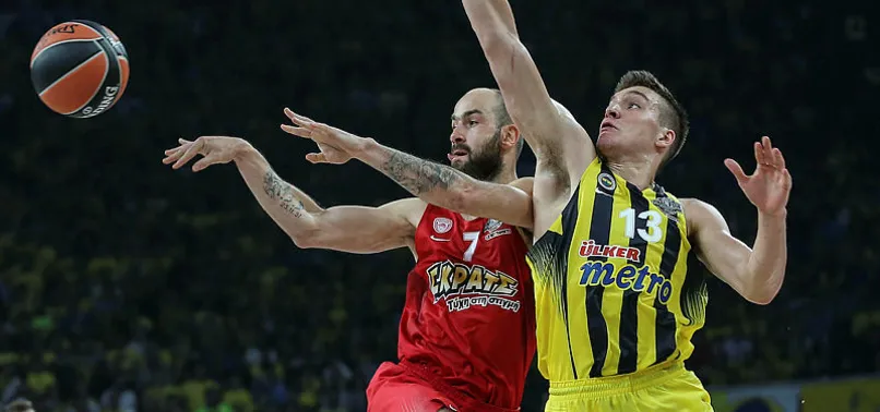 Vassilis Spanoulis basketbol kariyerini noktaladığını açıkladı! "Başardıklarımla gururlu bir şekilde ayrılıyorum"