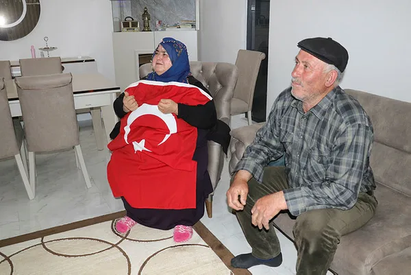Rıza Kayaalp'ten Avrupa Güreş Şampiyonası'nda altın madalya - 1