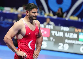 Taha Akgül finale yükseldi