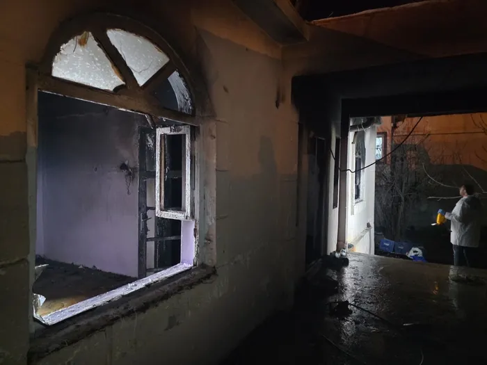 sanliurfada-tup-bomba-gibi-patladi-cikan-yanginda-can-pazari-1768067998838.jpg Fotoğraf (AA)