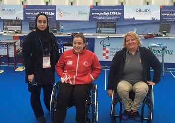 Milli sporcu Ayşegül Pehlivanlar'dan dünya rekoru