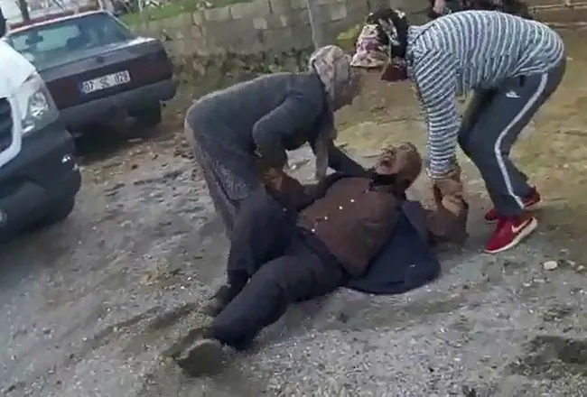 Antalya’da kan donduran olay! Bileklerini kesip ilaç içtikten sonra av tüfeğiyle hayatına son verdi - 6