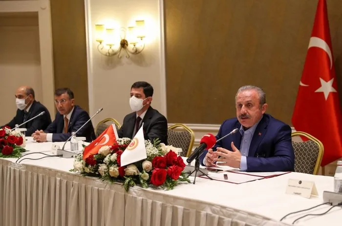 TBMM Başkanı Şentop Kazakistan’da Türk iş adamları ile bir araya geldi