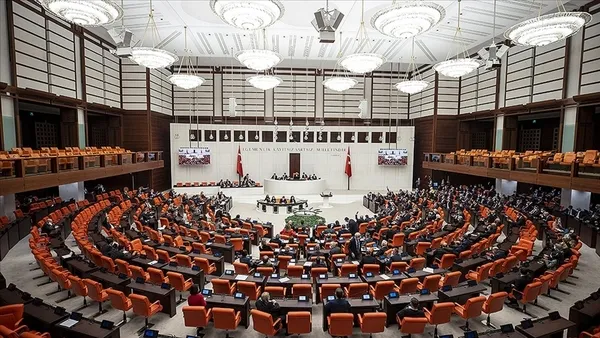 EYT yasalaştı! Kanun TBMM Genel Kurulunda kabul edildi | EYT’lilerin ilk maaşı ne zaman yatacak?
