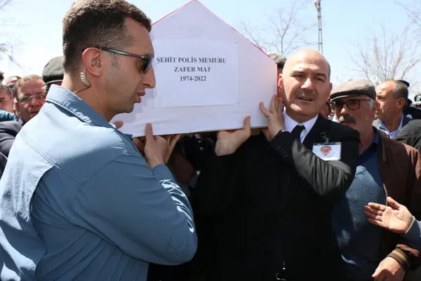 Şehit polis Zafer Mat, Yozgat'ta son yolculuğa uğurlandı - 3