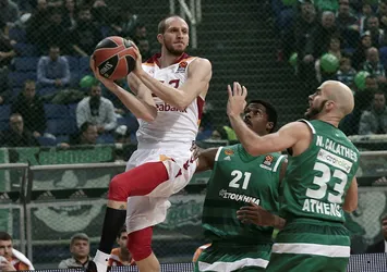 "Galatasaray'dan huzurlu bir şekilde ayrılıyorum"