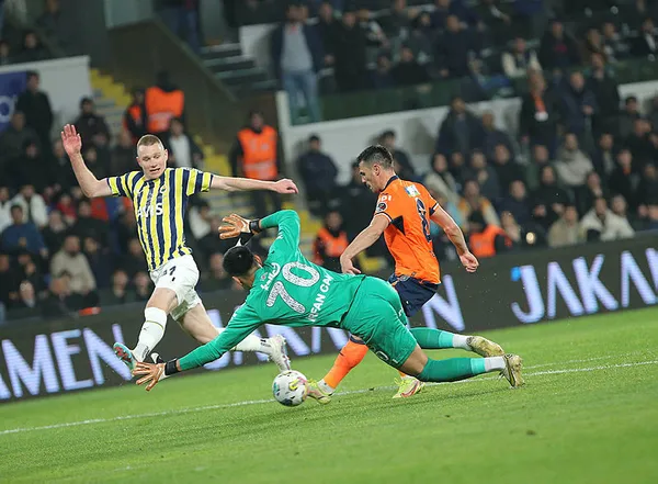 Fenerbahçe geriden geldi! Başakşehir’i avladı: 2-1 MAÇ SONUCU ÖZET
