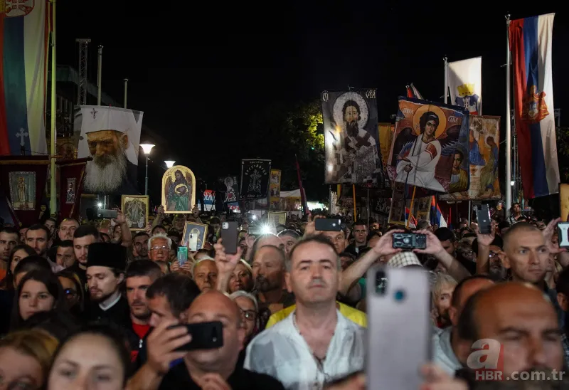 Sırbistan'da sapkın LGBT'lilere karşı isyan! Binlercesi sokağa döküldü 2