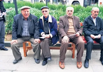 Başbakan emeklinin promosyon miktarını artıracak