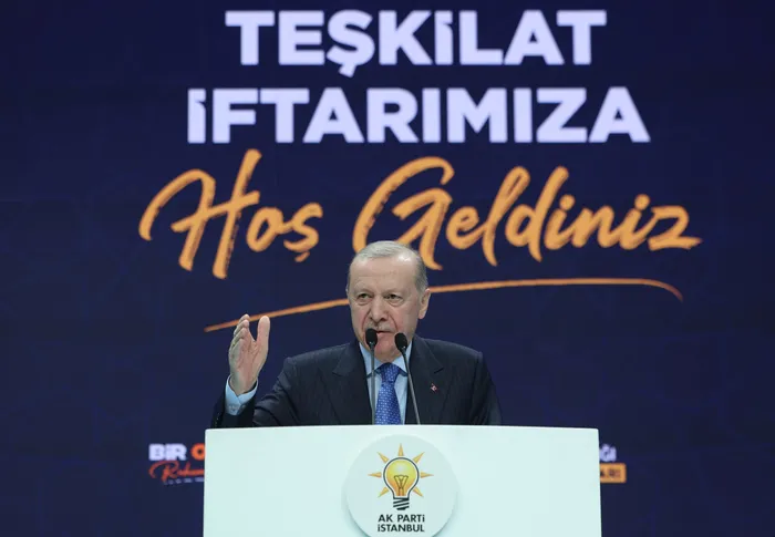baskan-erdogan-irana-saldirilardan-uzuntu-ve-endise-duyuyoruz-1772306191200.jpg Başkan Erdoğan: "İran'a saldırılardan üzüntü ve endişe duyuyoruz" - 2