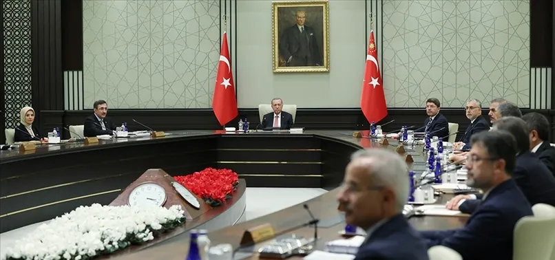 SON DAKİKA | Başkan Erdoğan Kabine'yi topladı! Emekli maaşı düzenlemesine son dokunuş…