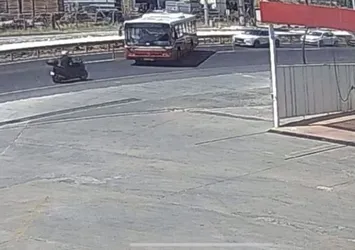 Silivri’de otobüsle çarpışan motosiklet sürücüsü hayatını kaybetti
