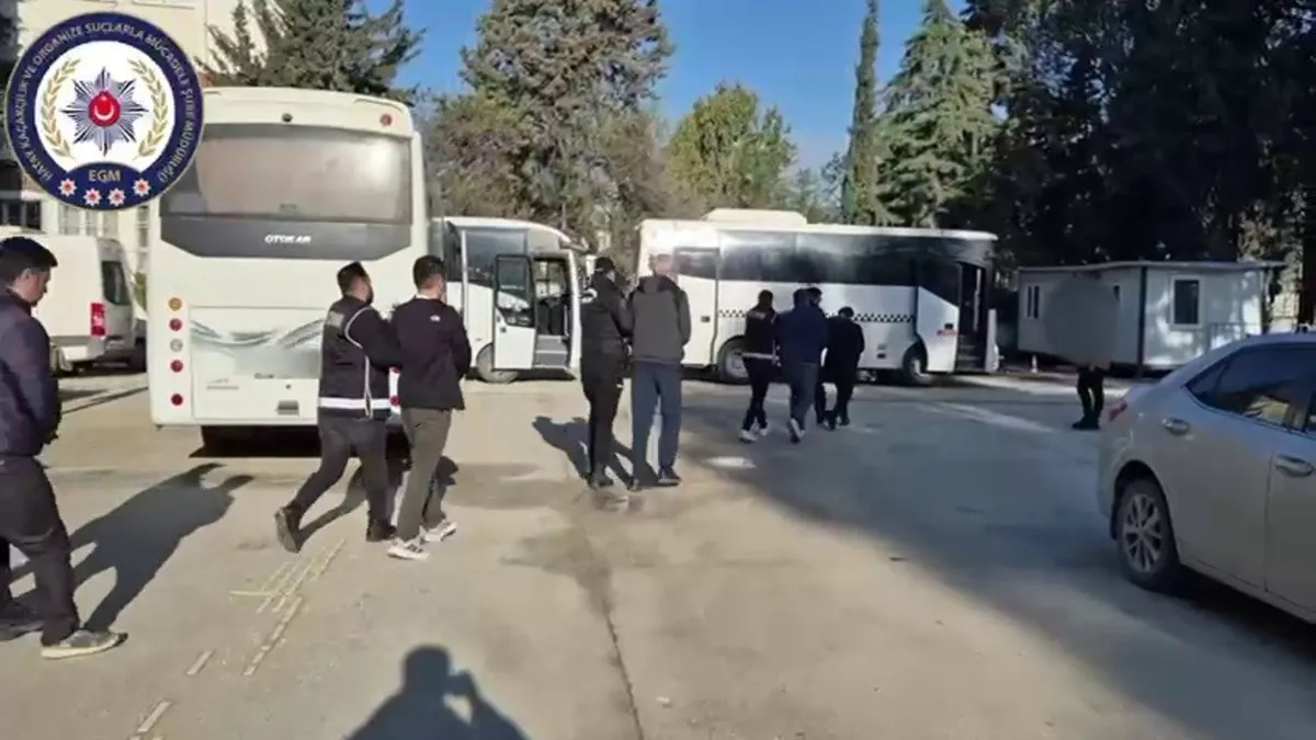 Rüşvet havuzu kuran gümrük çetesi çökertildi! Yeni yılda rüşvete zam yapmışlar