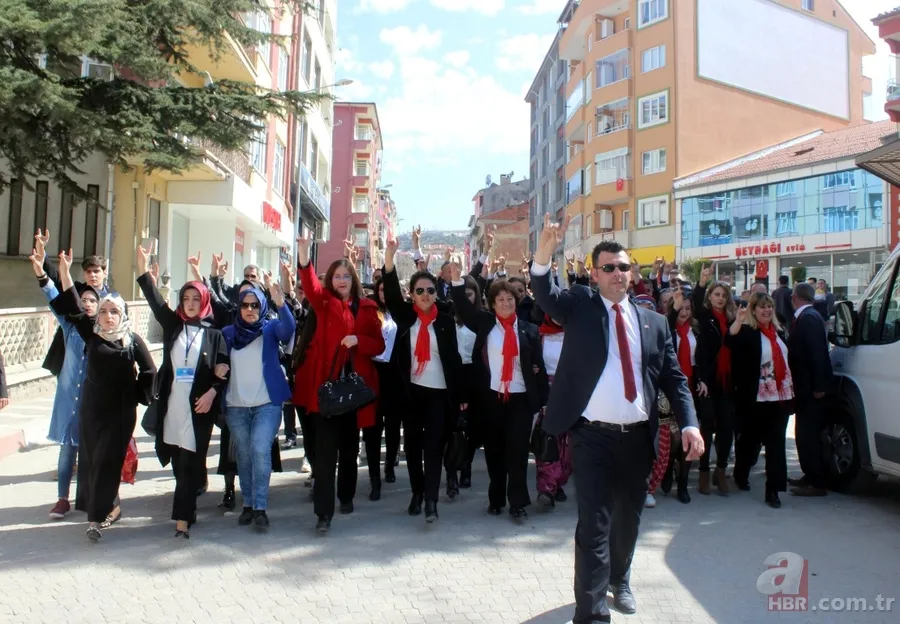 Devlet Bahçeli, Ertuğrul Gazi Türbesi’ni ziyaret etti 5