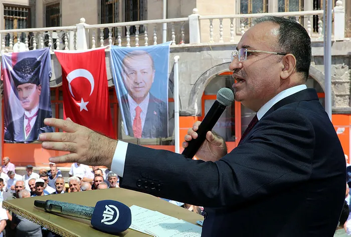 Adalet Bakanı Bekir Bozdağ’dan Kemal Kılıçdaroğlu’na soru: Elinizde YSK’da olmayan hangi bilgi var?