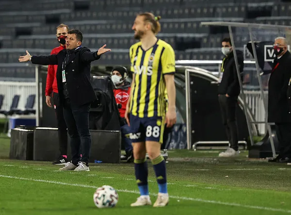 denizlispor-galibiyetinin-ardindan-emre-belozoglundan-sampiyonluk-sozleri-1617653902979.jpg Denizlispor galibiyetinin ardından Emre Belözoğlu'ndan şampiyonluk sözleri... - 2