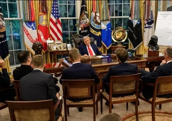 Beyaz Saray’da “Ukrayna” zirvesi! AB liderlerinin öğrenci pozu ve ABD-Rusya anlaşması