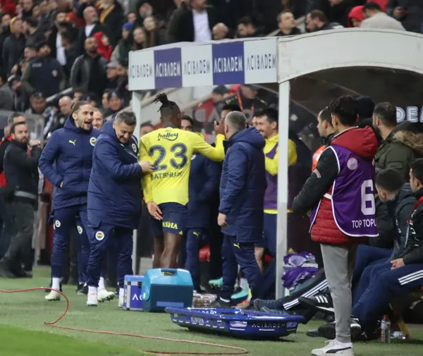 Son dakika | Kayserispor-Fenerbahçe maçı lige damgasını vurdu - 4