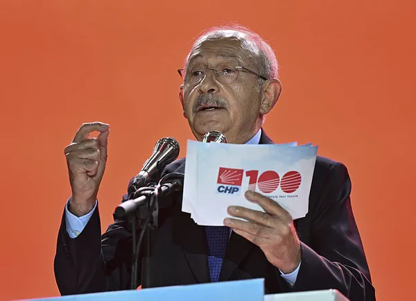 kemal-kilicdaroglunun-eski-cevre-ve-sehircilik-bakani-erdogan-bayraktara-hakaretten-ifadesi-alinacak-1694702416501.jpg Kemal Kılıçdaroğlu'nun eski Çevre ve Şehircilik Bakanı Erdoğan Bayraktar'a hakaretten ifadesi alınacak - 2