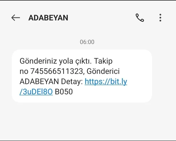 sms-kargo-dolandiriciligi-nedir-gelen-linke-tiklarsan-ne-olur-telefona-gelen-b050-sms-kodu-ne-anlama-geliyor-1701321898966.jpg