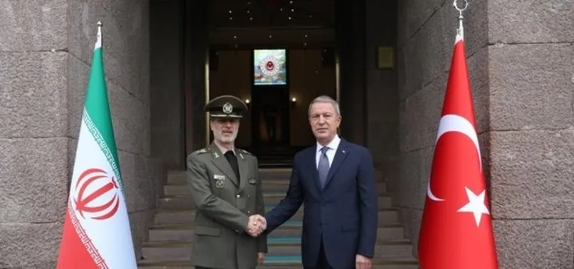 Hulusi Akar İran Savunma Bakanı ile görüştü