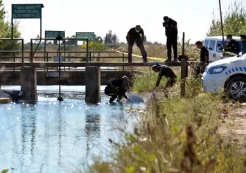 Adana’da baba vahşeti! Oğlunu bıçakladı başında ölmesini bekledi | Cesedi valize sığmayınca…