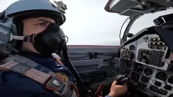 Selçuk Bayraktar Azerbaycan'da MiG-29 ile uçtu! AKINCI TİHA eşlik etti