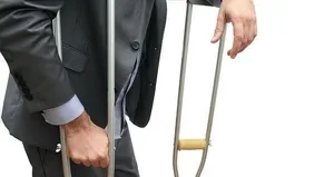 Malul olan işçinin anne-babasına aylık