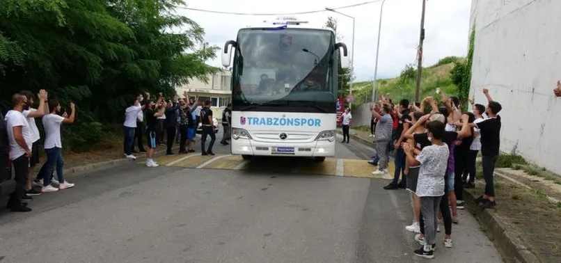Trabzonspor taraftar moraliyle Denizli'ye gitti