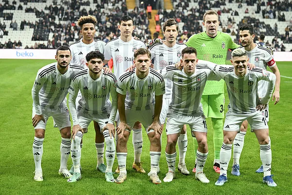 canli-besiktas-kasimpasa-canli-anlatim-besiktas-kasimpasa-maci-ilk-11leri-1704478629316.jpg Kartal yuvasında yara aldı! Beşiktaş 1-3 Kasımpaşa (MAÇ SONUCU) - 5