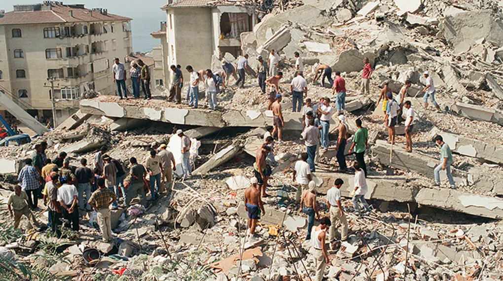 17 Ağustos’un izleri 27 yıldır su altında