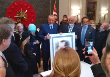 Şafak Tavkul kimdir | Cumhurbaşkanlığı Sözcüsü İbrahim Kalın acı haberi duyurdu! Çizer ve ressam Şafak Tavkul hayatını kaybetti