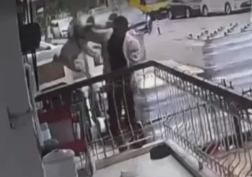 İzmir'de akılalmaz görüntü! Balkondaki köpeği çaldı