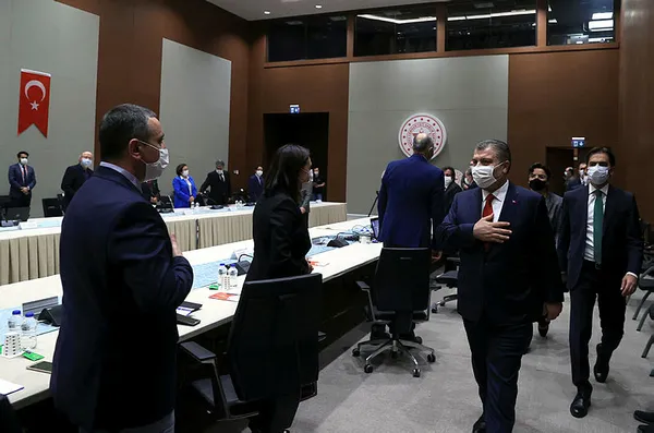 Sağlık Bakanı Fahrettin Koca’dan yerli aşı müjdesi! Yerli Aşı Ortak Çalışma Grubu toplantı