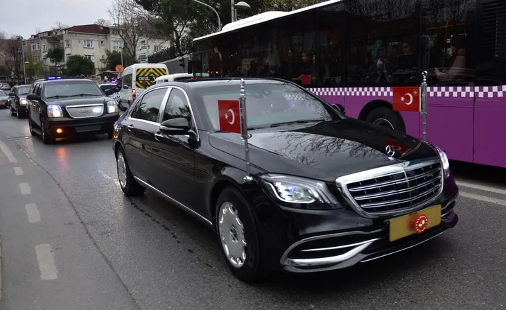 Başkan Erdoğan, anne ve babasının mezarlarını ziyaret etti