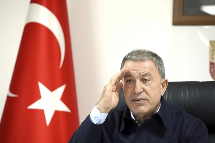 Milli Savunma Bakanı Hulusi Akar ve TSK'nın komuta kademesinden sınır hattında Ramazan Bayramı