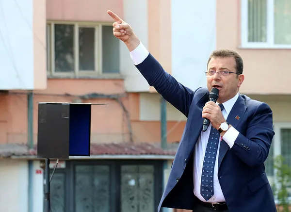 CHP’li İBB Başkanı Ekrem İmamoğlu’ndan Erzurum’da mağdur edebiyatı! AK Parti’nin İstanbul mitingini gölgelemeye çalıştı