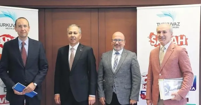 Yurda girişlerde yeni dönem başlıyor! Türkiye’de kaç Suriyeli var? Bakan Yerlikaya açıkladı: Takipsiz Suriyeli kalmayacak