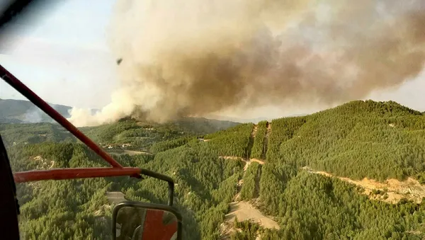 mugla-koycegizde-yangin-sondurme-helikopteri-dustu-iddiasina-yonelik-aciklama-1628008738084.jpg Muğla Köyceğiz'de yangın söndürme helikopteri düştü iddiasına yönelik açıklama - 2