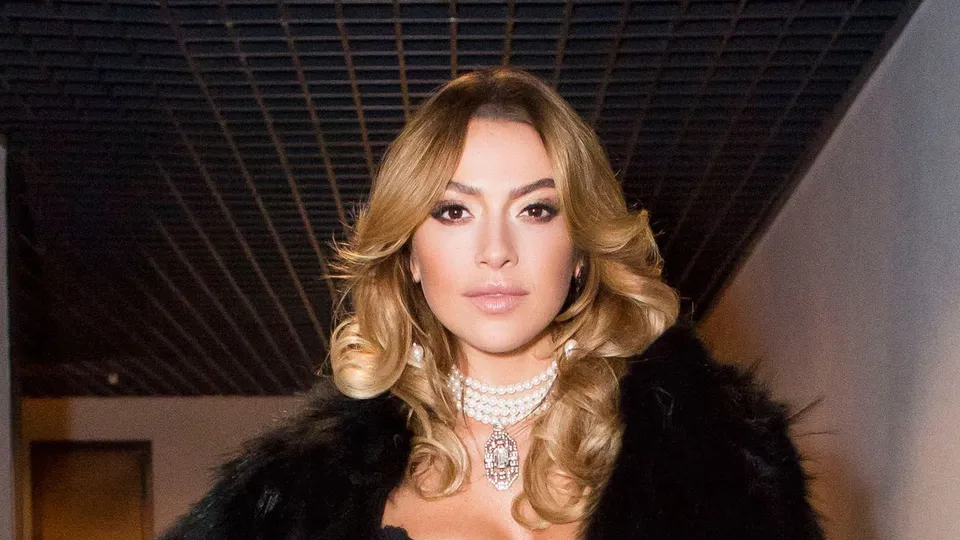 Hadise'nin dudak uçuklatan kombini!