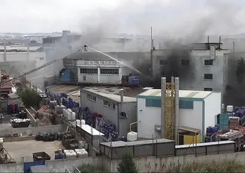 Tuzla'da fabrika yangını