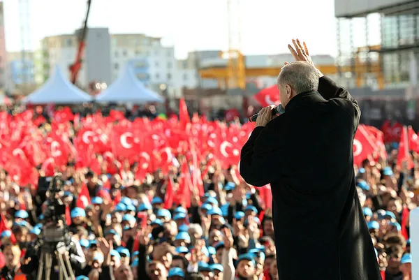 1680976199123.jpg Azerbaycanlı gardaşlardan Başkan Erdoğan'a büyük övgü! Sokağa inip seçim anketi yaptılar! "Büyük Turan" vurgusu... - 1